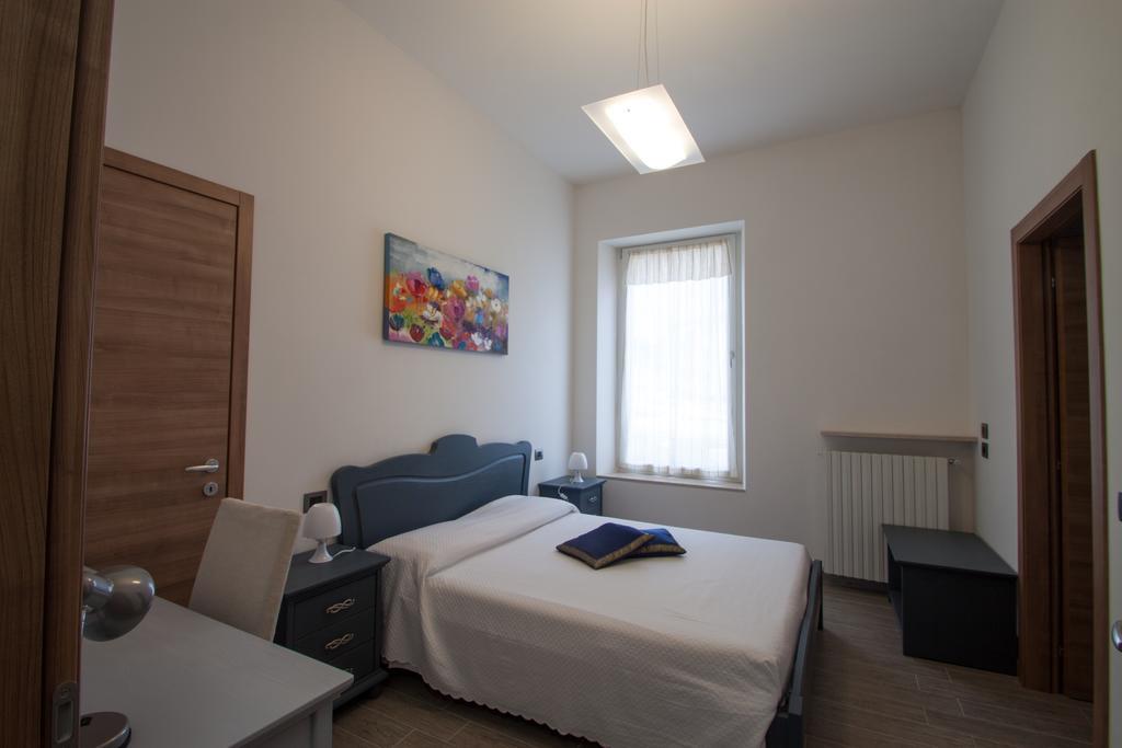 Palazzo Di Primavera Guest House Каприно Веронезе Стая снимка
