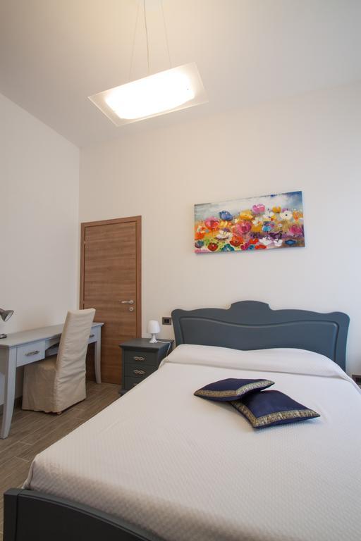 Palazzo Di Primavera Guest House Каприно Веронезе Стая снимка