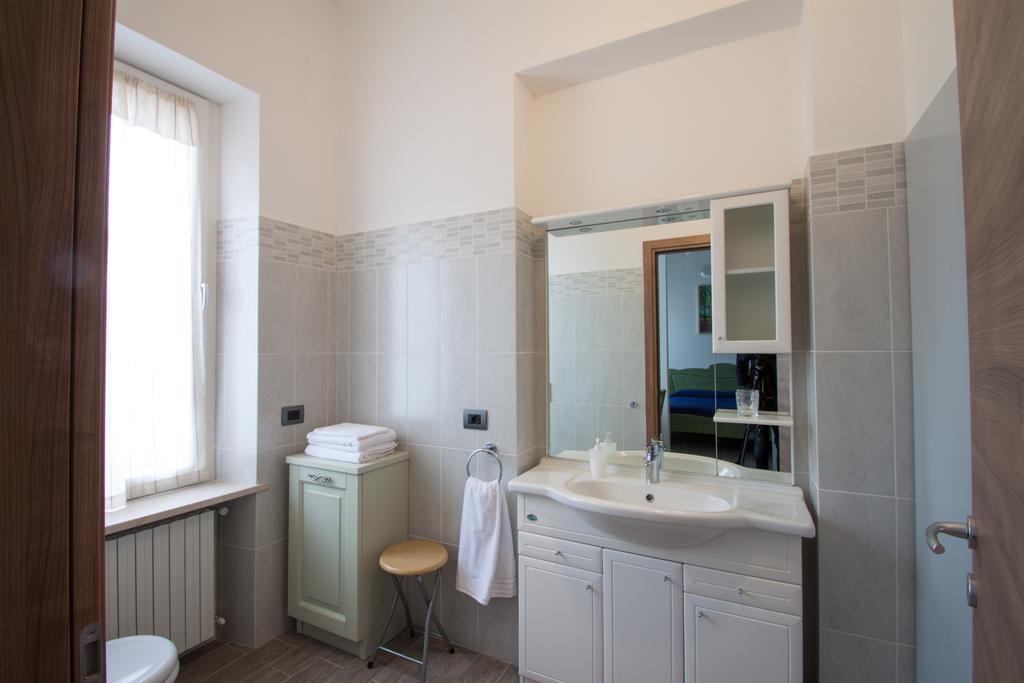 Palazzo Di Primavera Guest House Каприно Веронезе Стая снимка